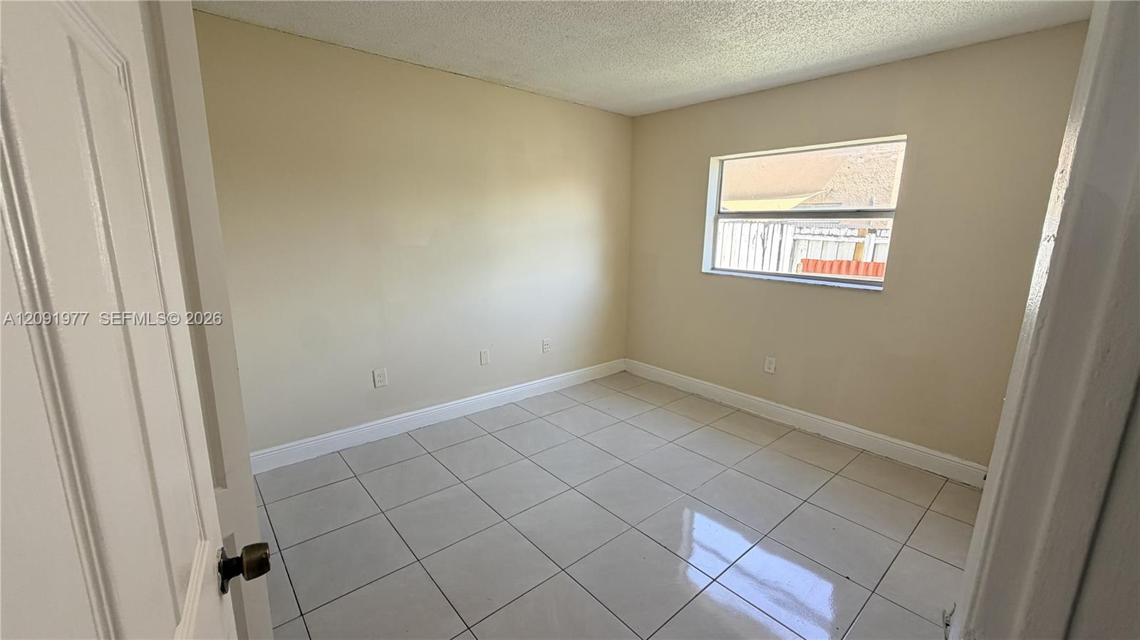 Ver detalles 18 3 / 2 847 sq. ft. $ 2026-09-18 0 foto