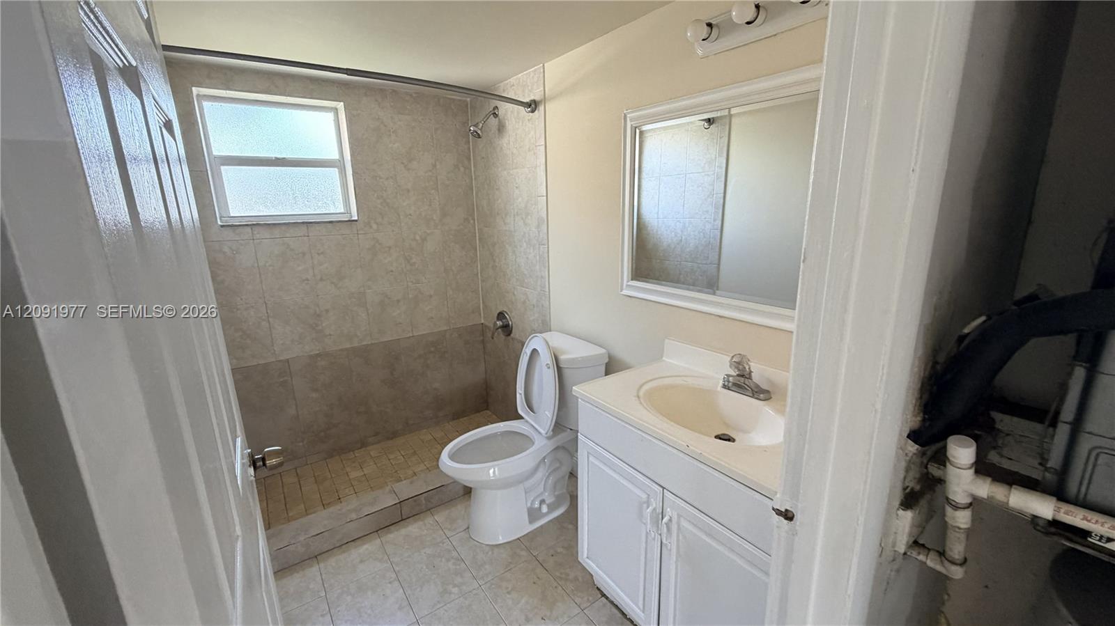 Ver detalles 18 3 / 2 847 sq. ft. $ 2026-09-18 0 foto