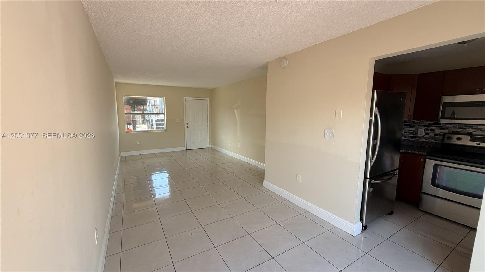 Ver detalles 18 3 / 2 847 sq. ft. $ 2026-09-18 0 foto