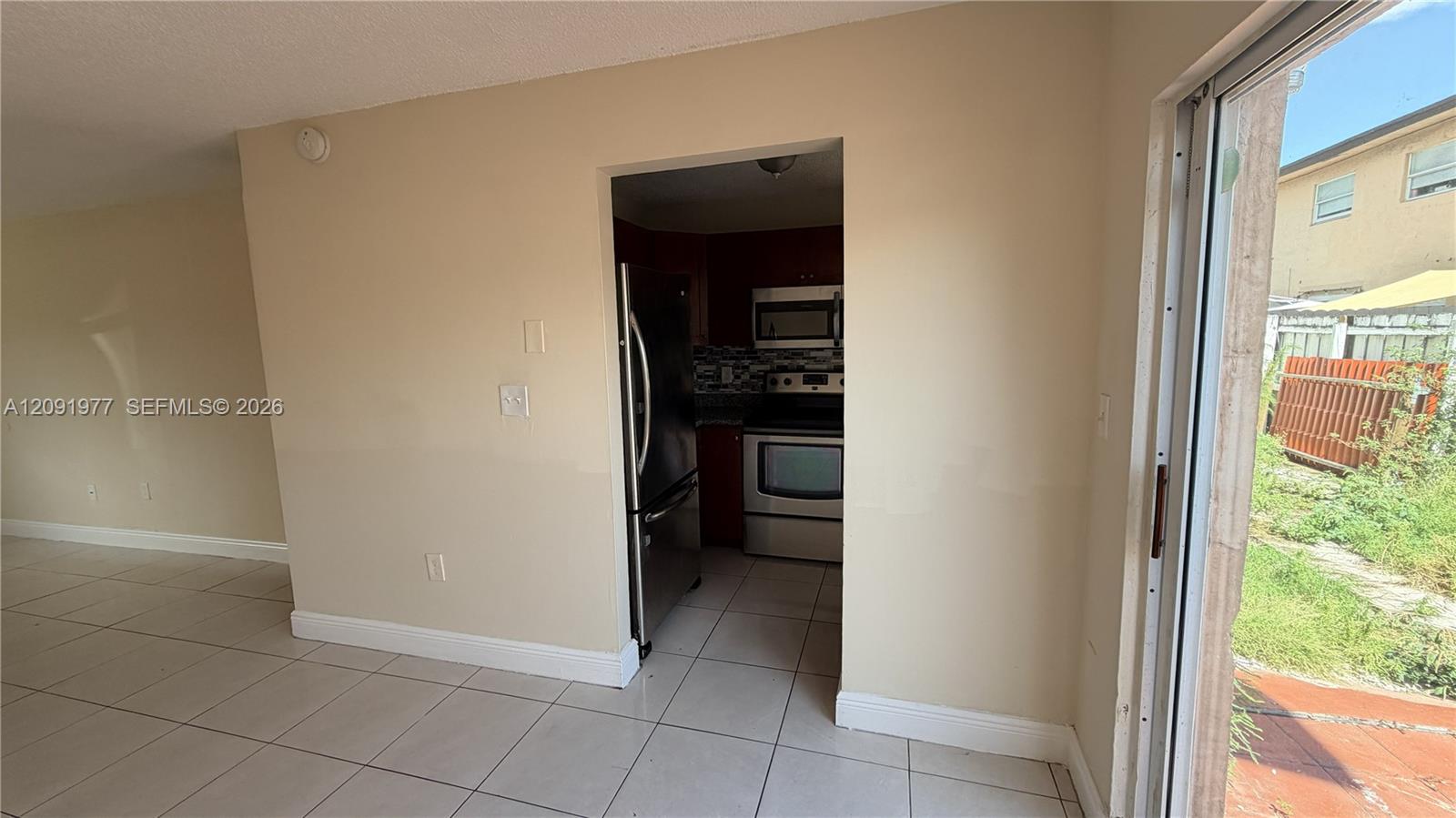 Ver detalles 18 3 / 2 847 sq. ft. $ 2026-09-18 0 foto