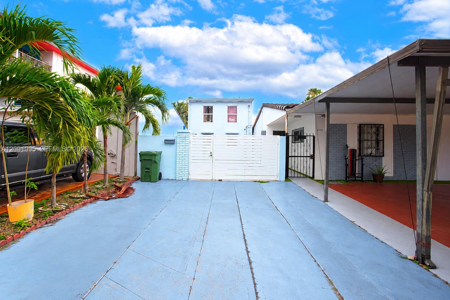 7000 2 / 2 1330 sq. ft. $ 2026-09-18 0 foto