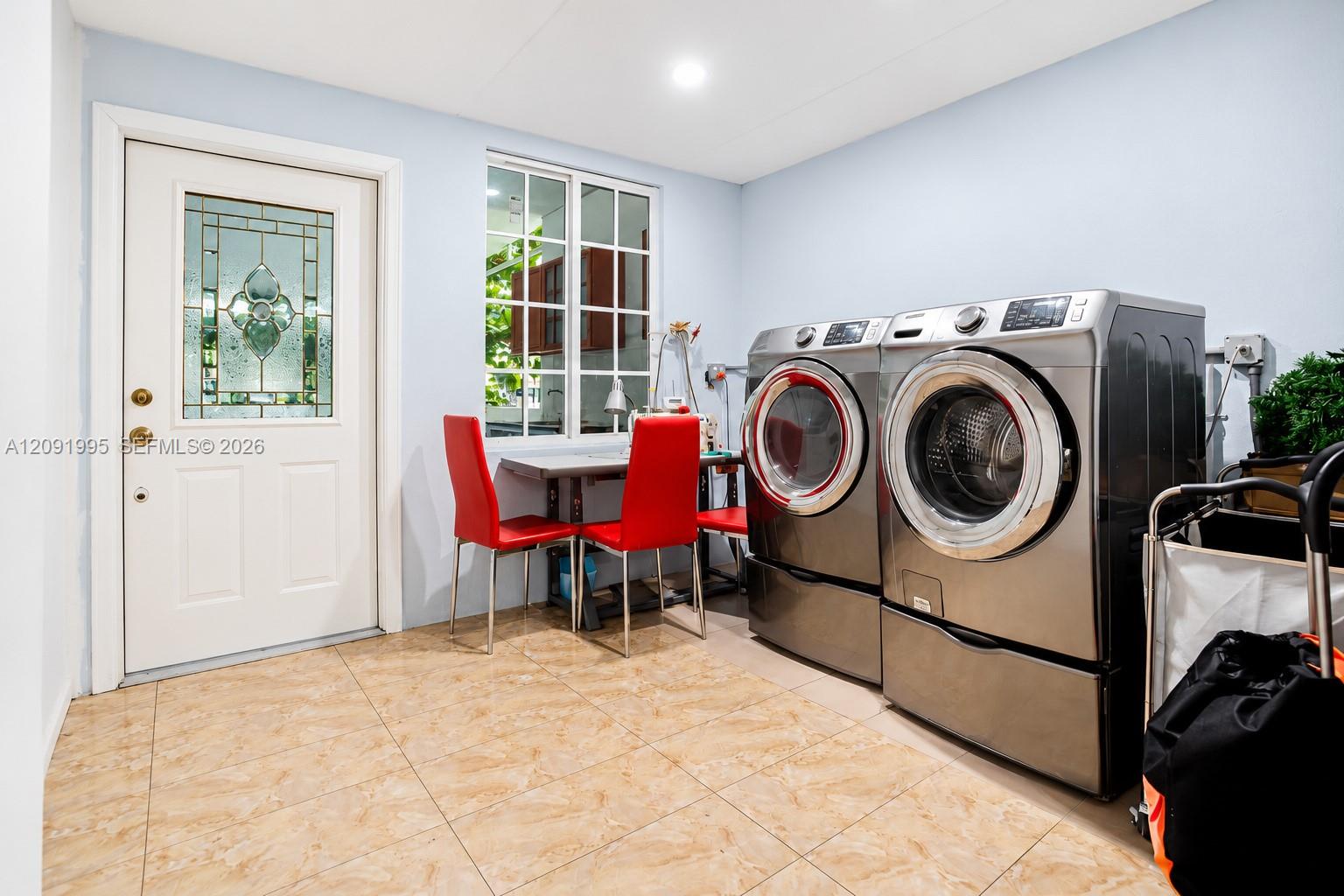 7000 2 / 2 1330 sq. ft. $ 2026-09-18 0 foto