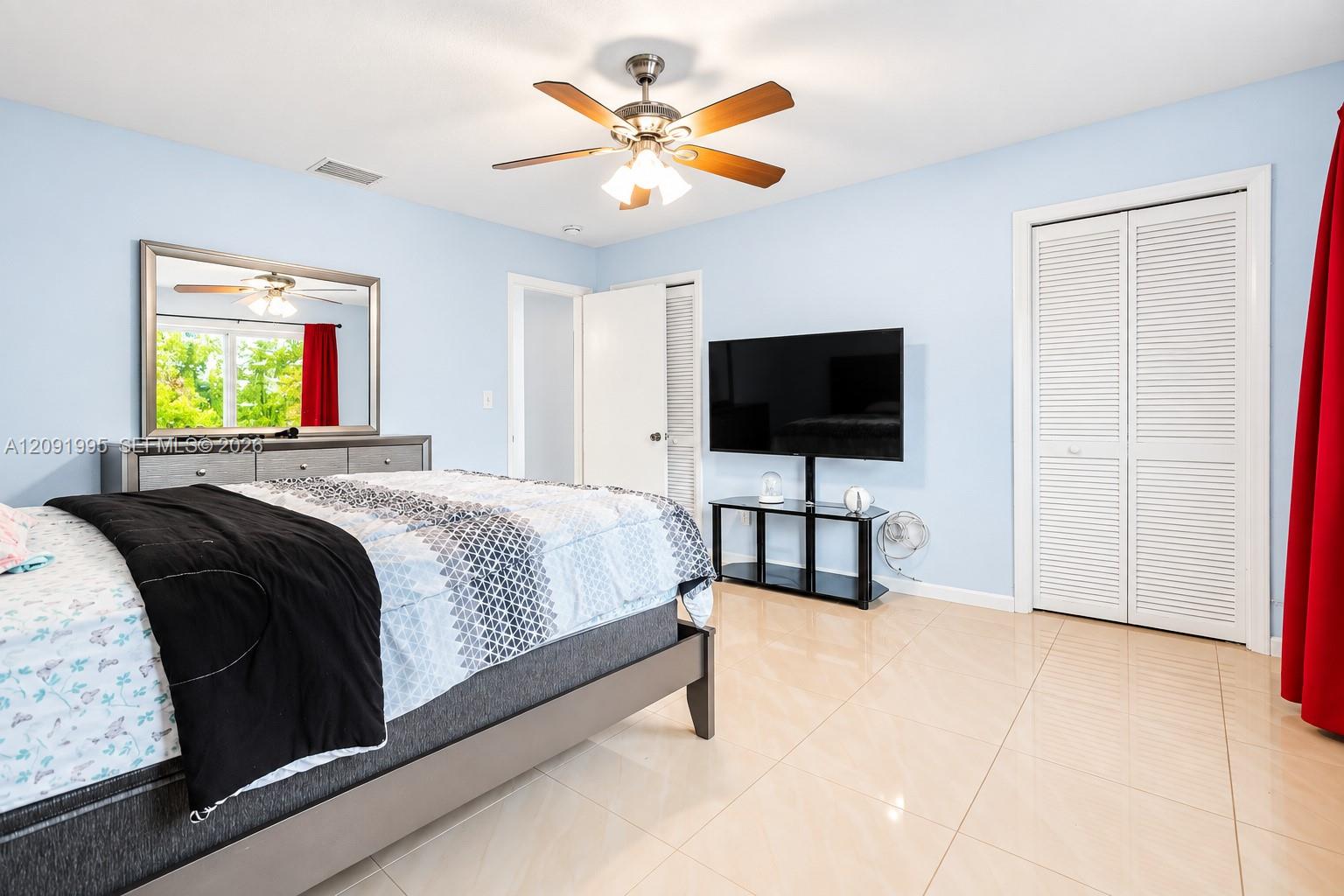 7000 2 / 2 1330 sq. ft. $ 2026-09-18 0 foto