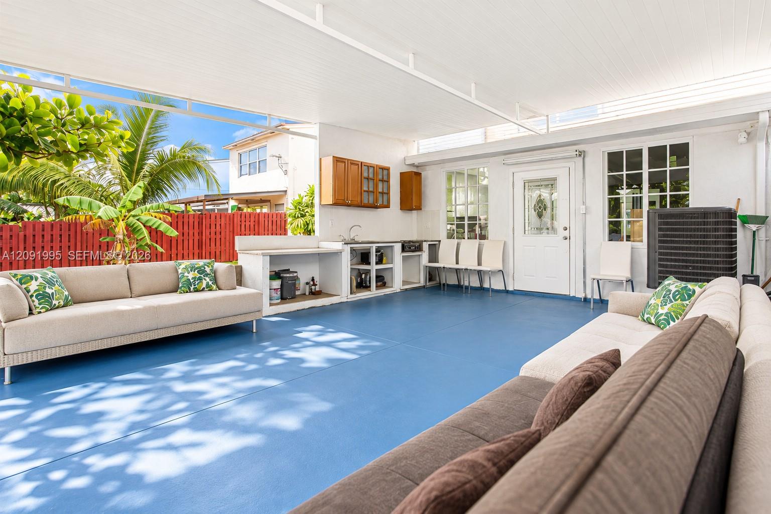 7000 2 / 2 1330 sq. ft. $ 2026-09-18 0 foto