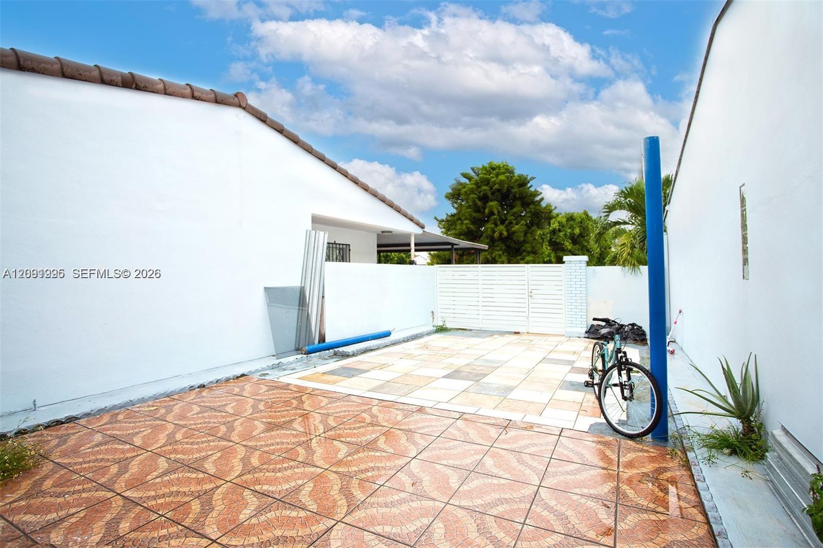 7000 2 / 2 1330 sq. ft. $ 2026-09-18 0 foto