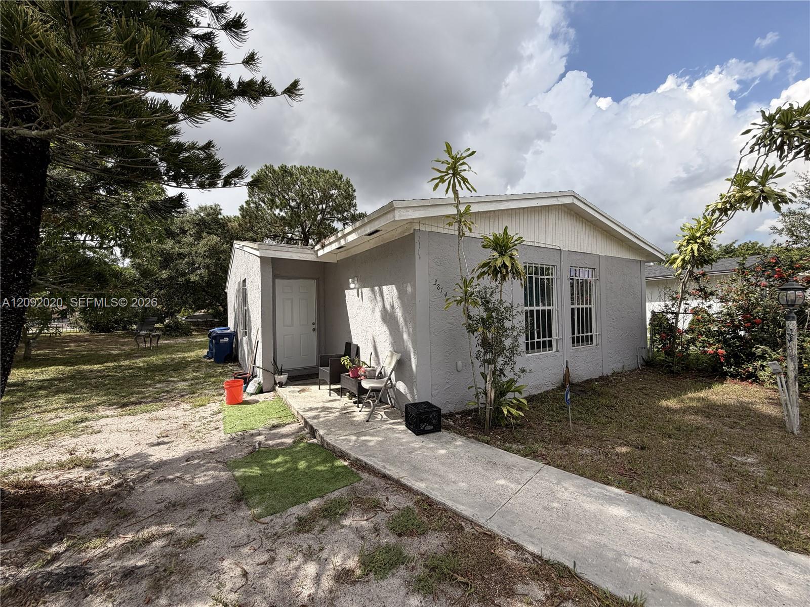 3814 3 / 2 1227 sq. ft. $ 2026-09-18 0 foto