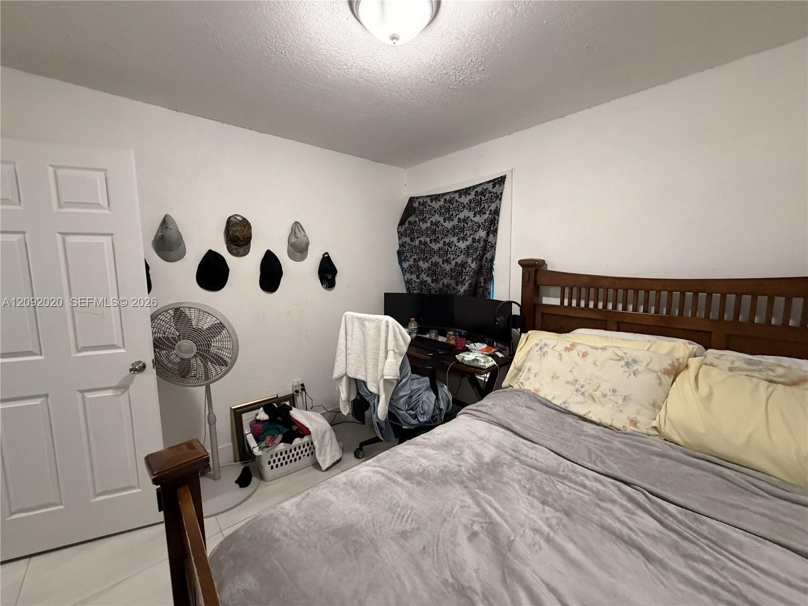 3814 3 / 2 1227 sq. ft. $ 2026-09-18 0 foto