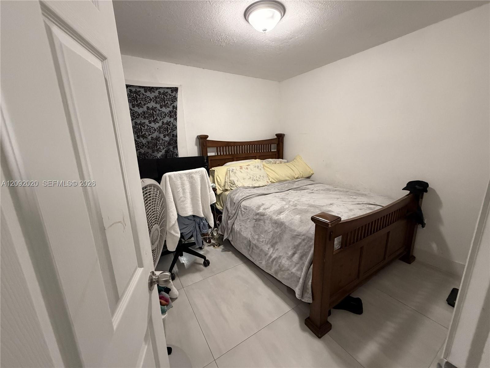 3814 3 / 2 1227 sq. ft. $ 2026-09-18 0 foto