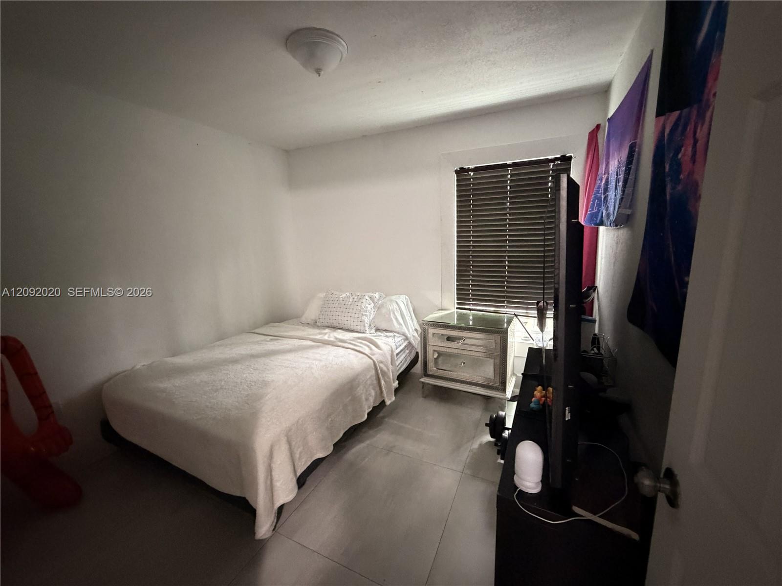 3814 3 / 2 1227 sq. ft. $ 2026-09-18 0 foto