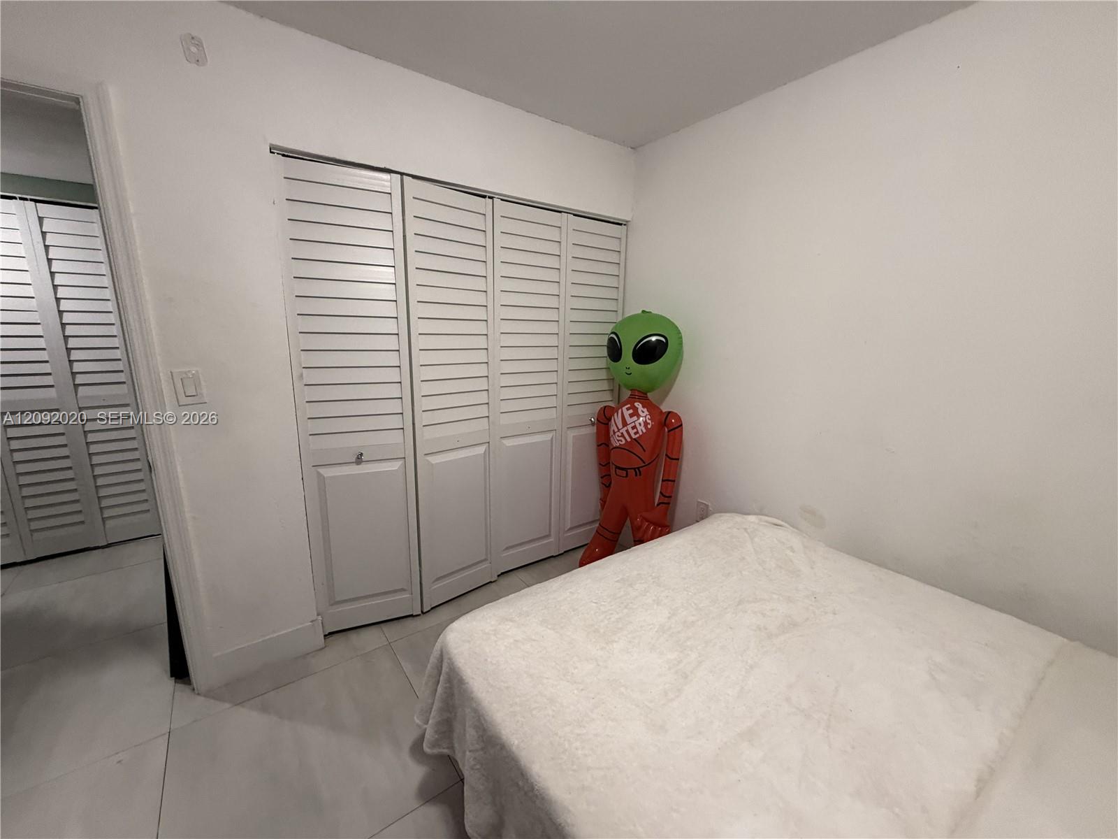 3814 3 / 2 1227 sq. ft. $ 2026-09-18 0 foto