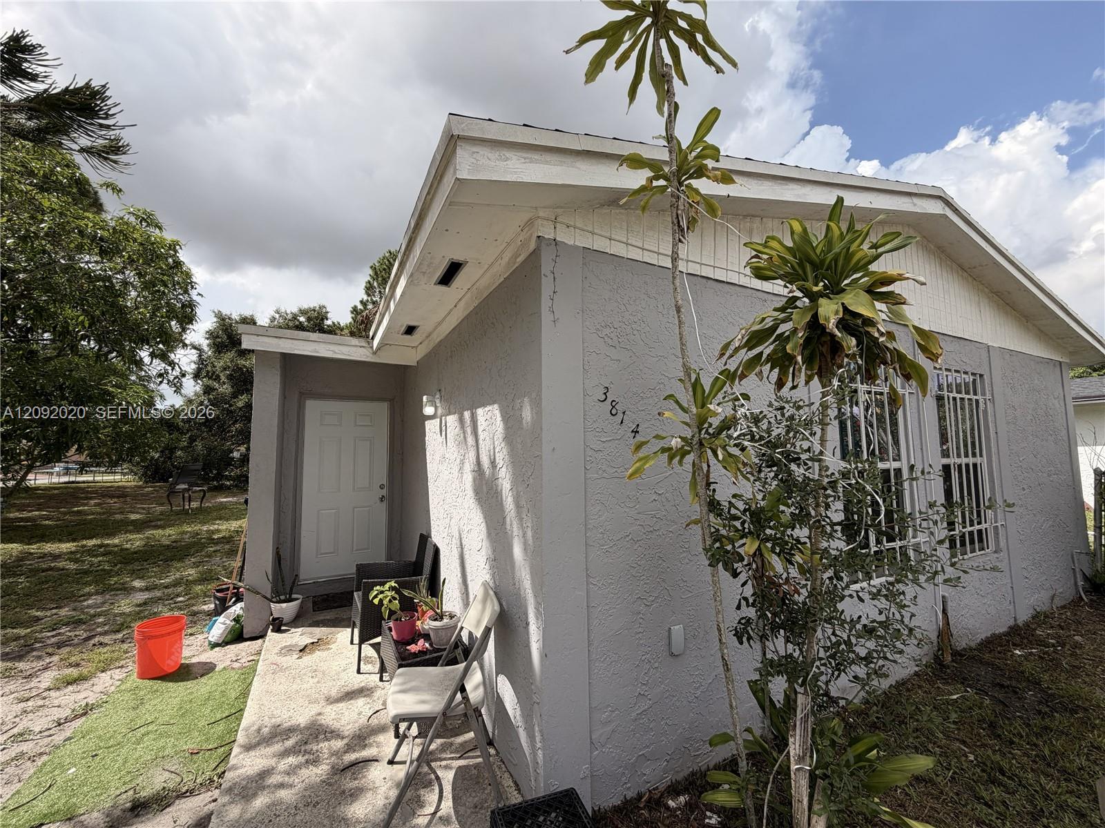 3814 3 / 2 1227 sq. ft. $ 2026-09-18 0 foto