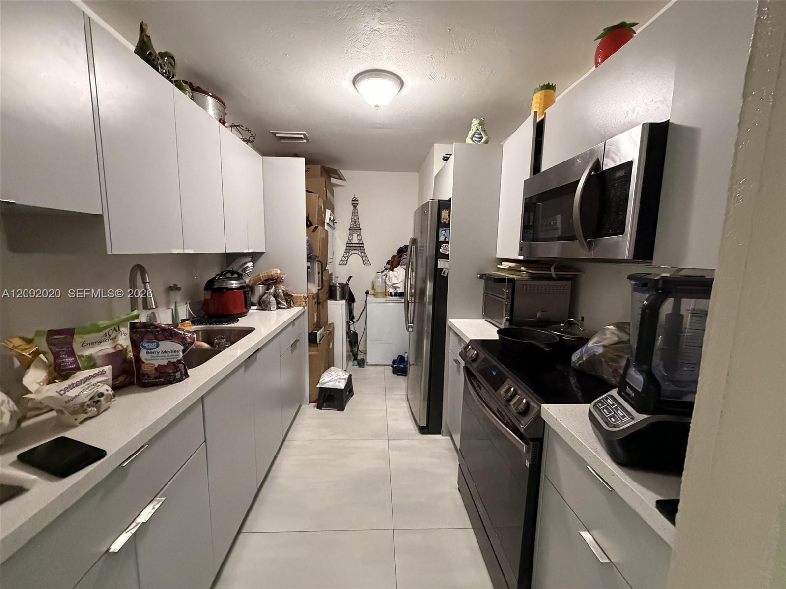 3814 3 / 2 1227 sq. ft. $ 2026-09-18 0 foto