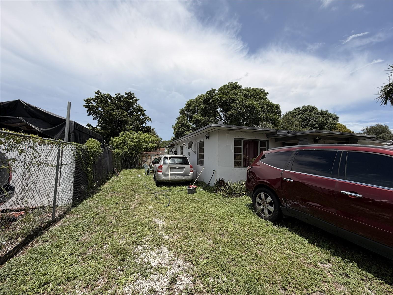 10124 3 / 3 1092 sq. ft. $ 2026-09-18 0 foto