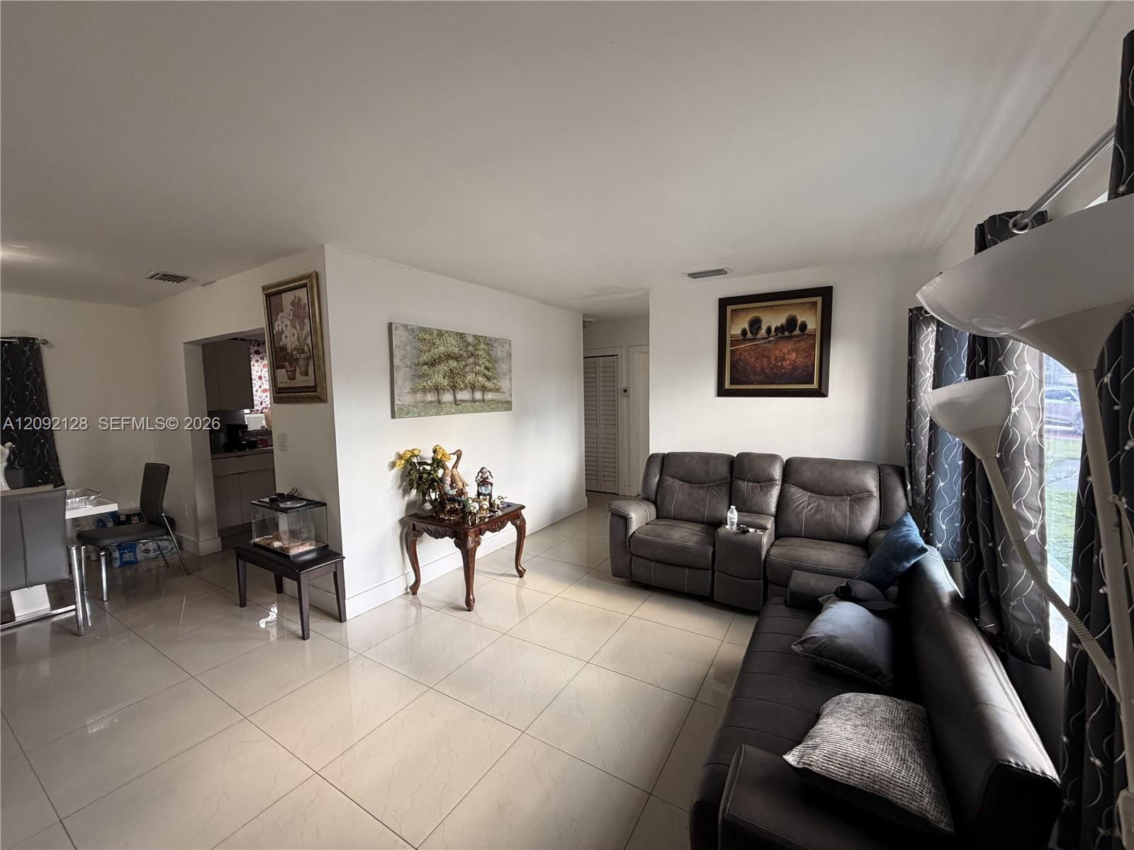 16140 4 / 2 1200 sq. ft. $ 2026-09-18 0 foto