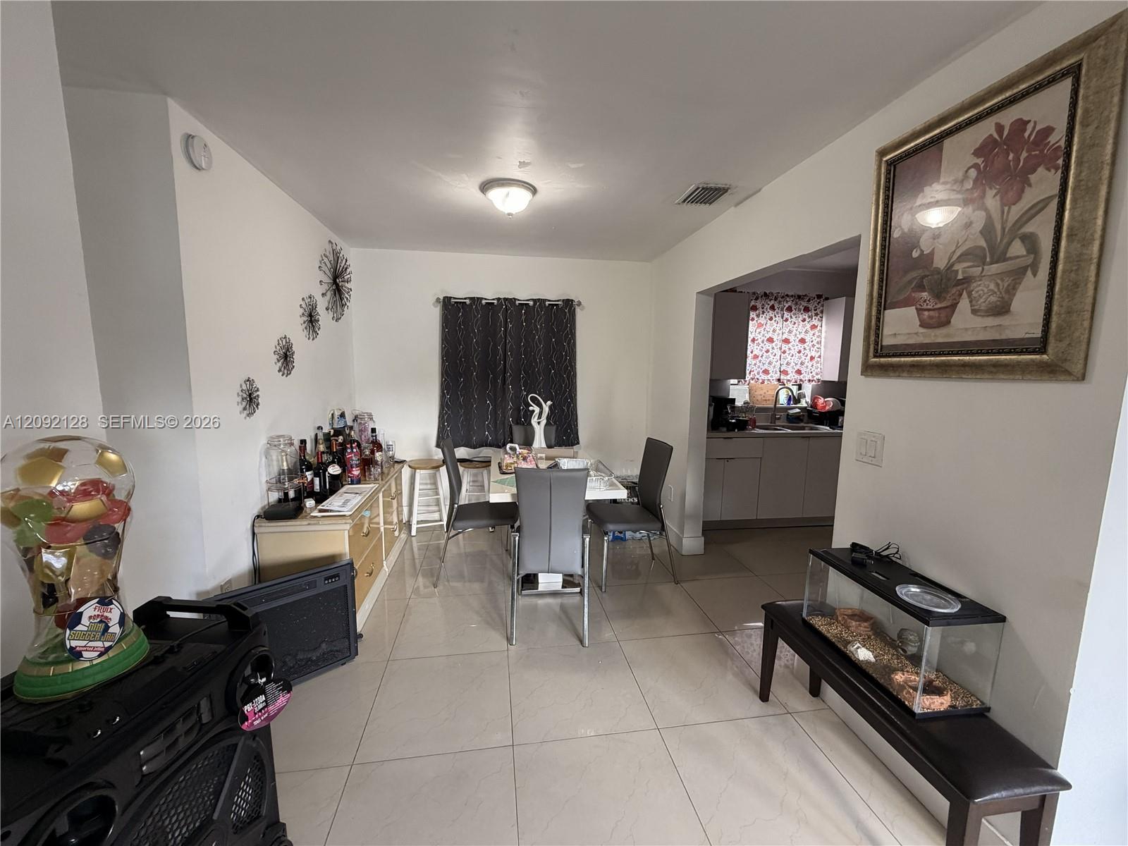 16140 4 / 2 1200 sq. ft. $ 2026-09-18 0 foto