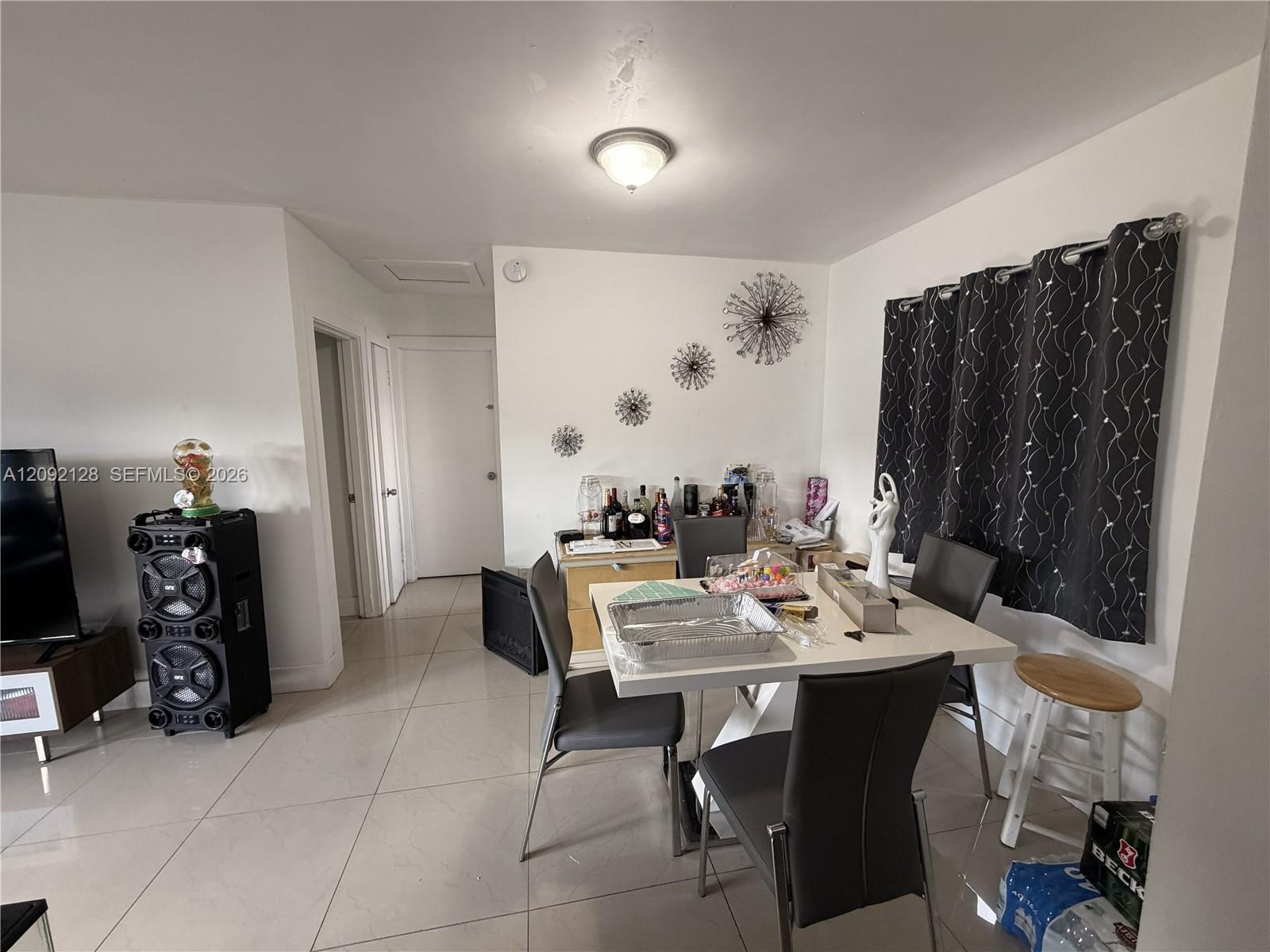 16140 4 / 2 1200 sq. ft. $ 2026-09-18 0 foto