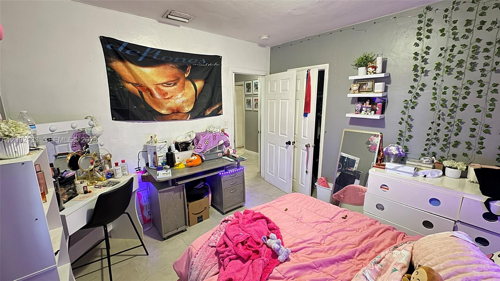 13260 3 / 2 1722 sq. ft. $ 2026-09-19 0 foto