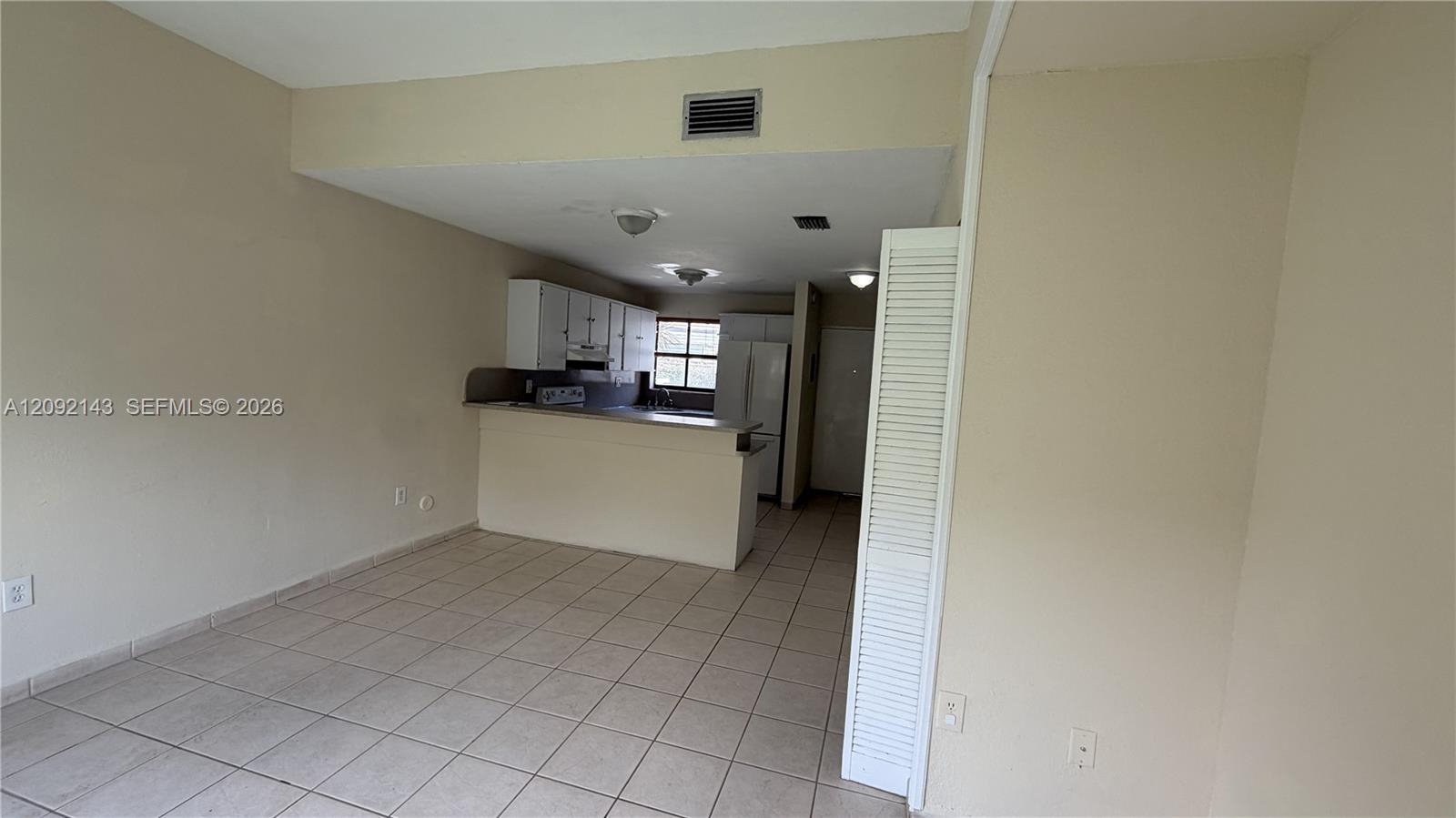 5712 2 / 2 884 sq. ft. $ 2026-09-19 0 foto
