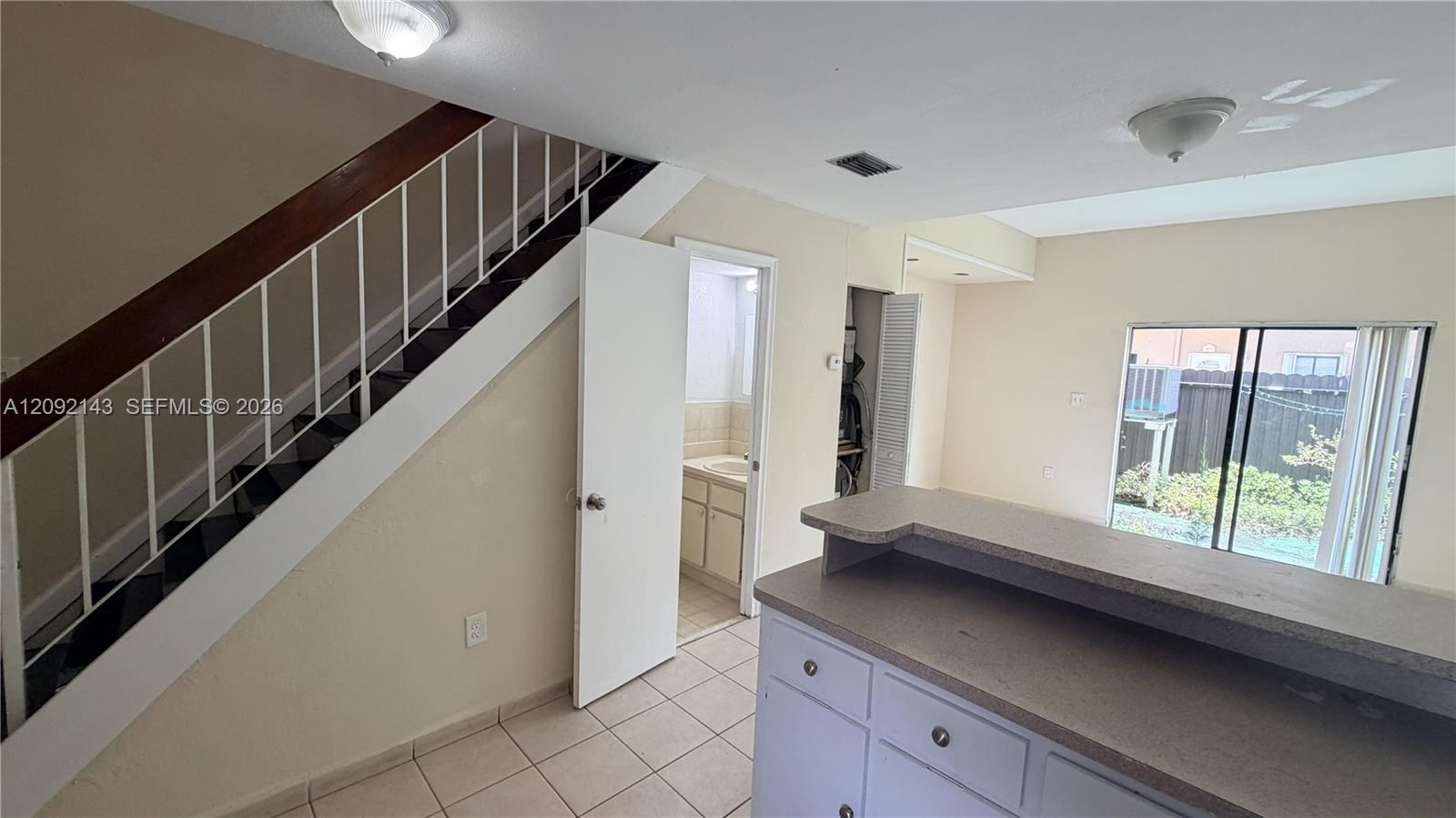 5712 2 / 2 884 sq. ft. $ 2026-09-19 0 foto