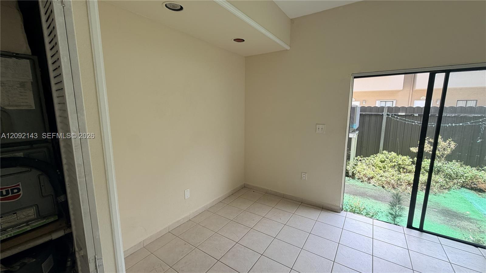 5712 2 / 2 884 sq. ft. $ 2026-09-19 0 foto