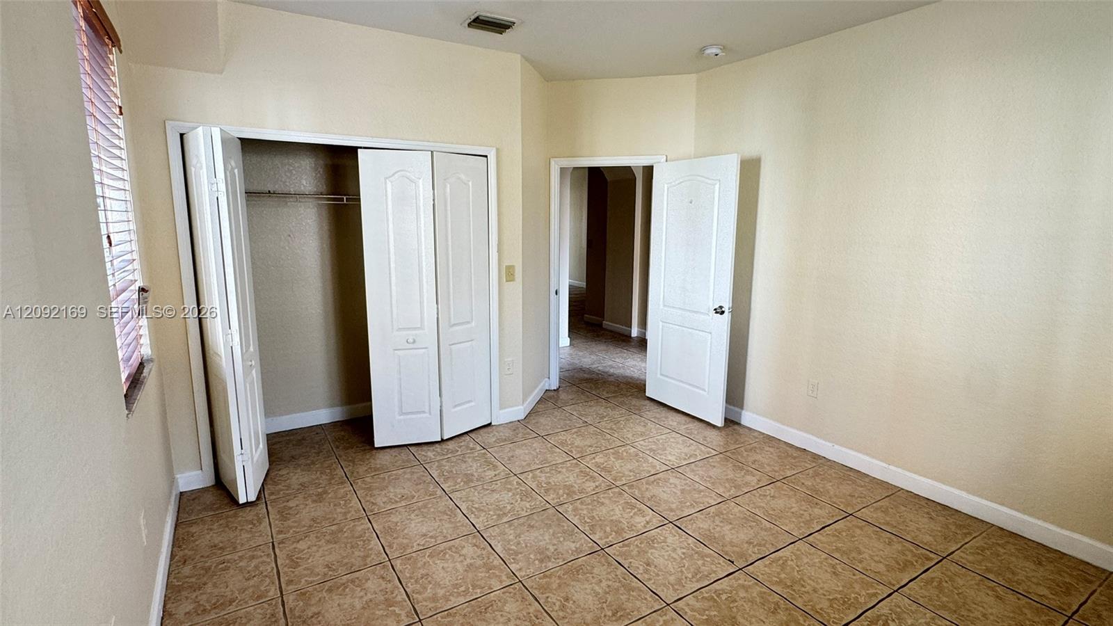 104-18 2 / 2 1130 sq. ft. $ 2026-09-19 0 foto