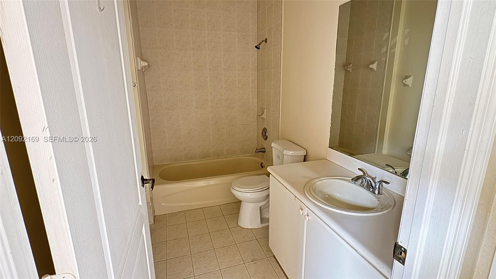 104-18 2 / 2 1130 sq. ft. $ 2026-09-19 0 foto