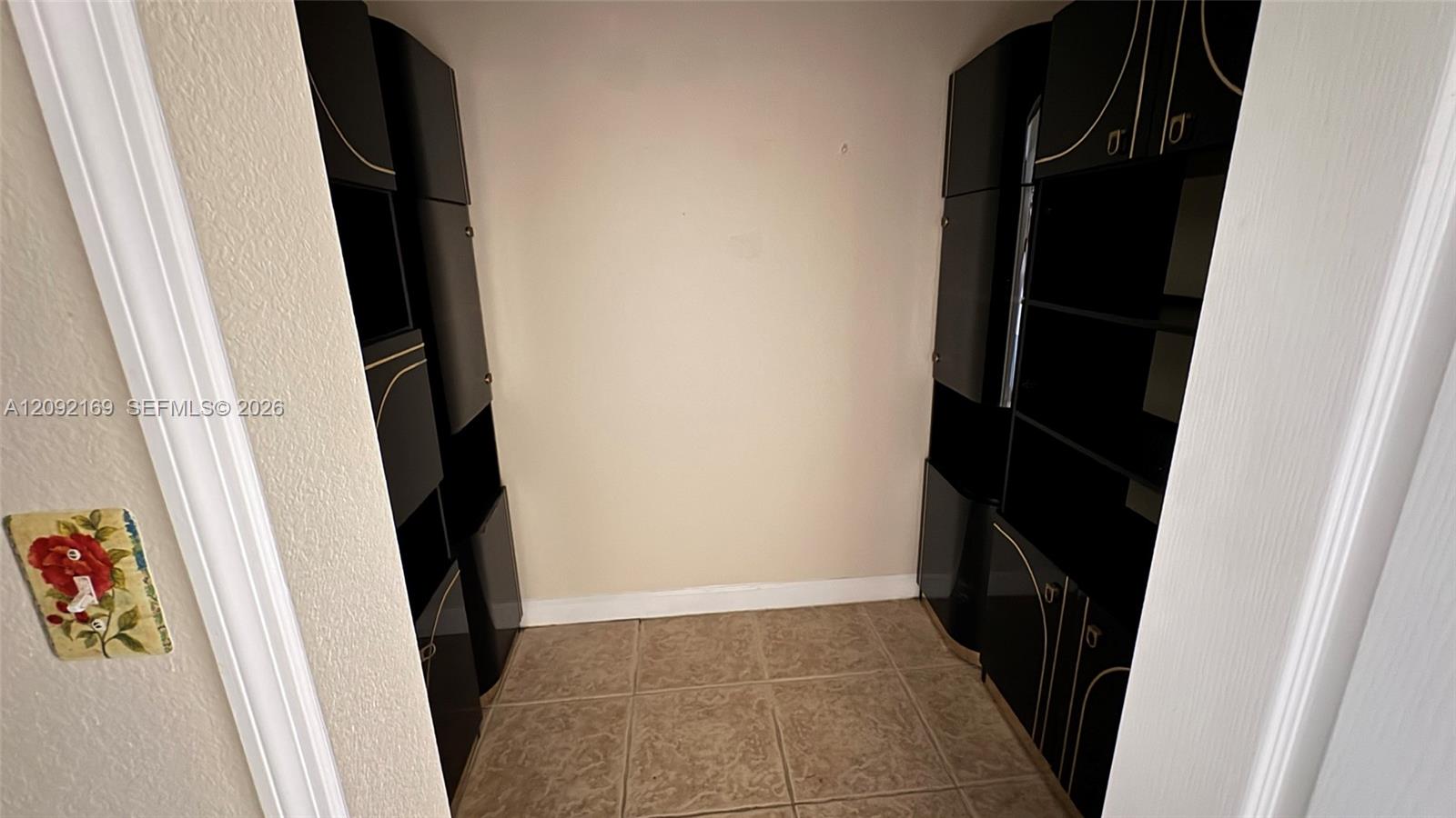 104-18 2 / 2 1130 sq. ft. $ 2026-09-19 0 foto