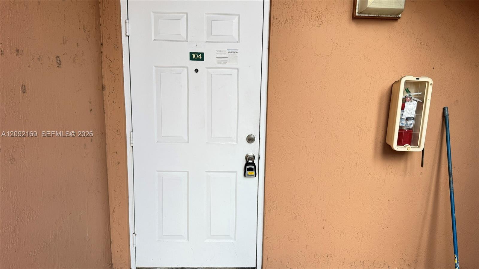 104-18 2 / 2 1130 sq. ft. $ 2026-09-19 0 foto