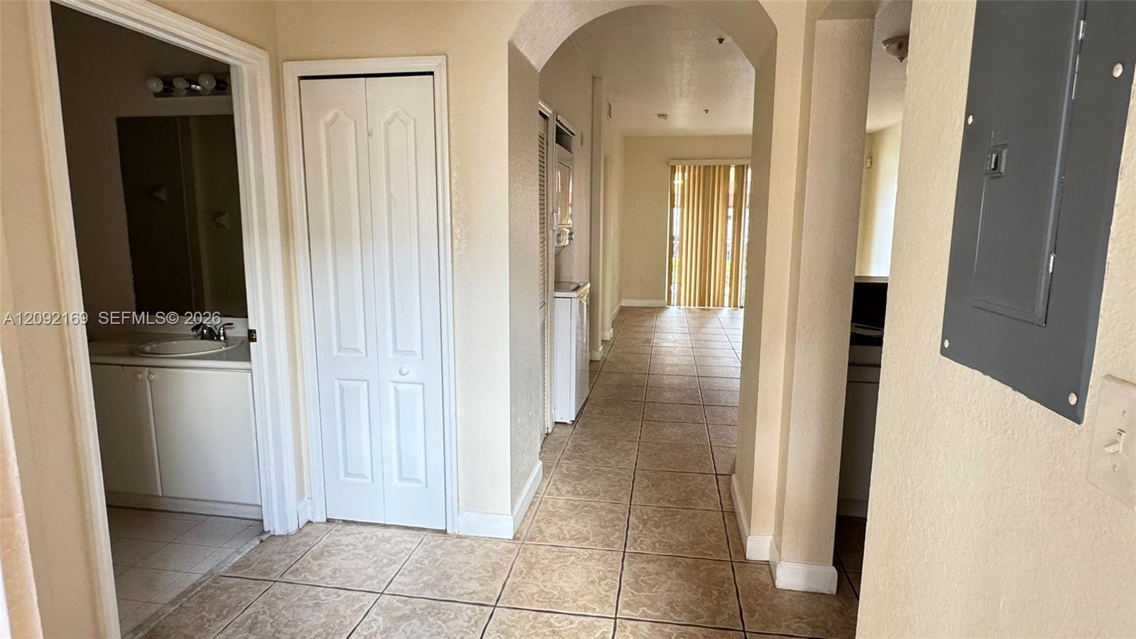 104-18 2 / 2 1130 sq. ft. $ 2026-09-19 0 foto