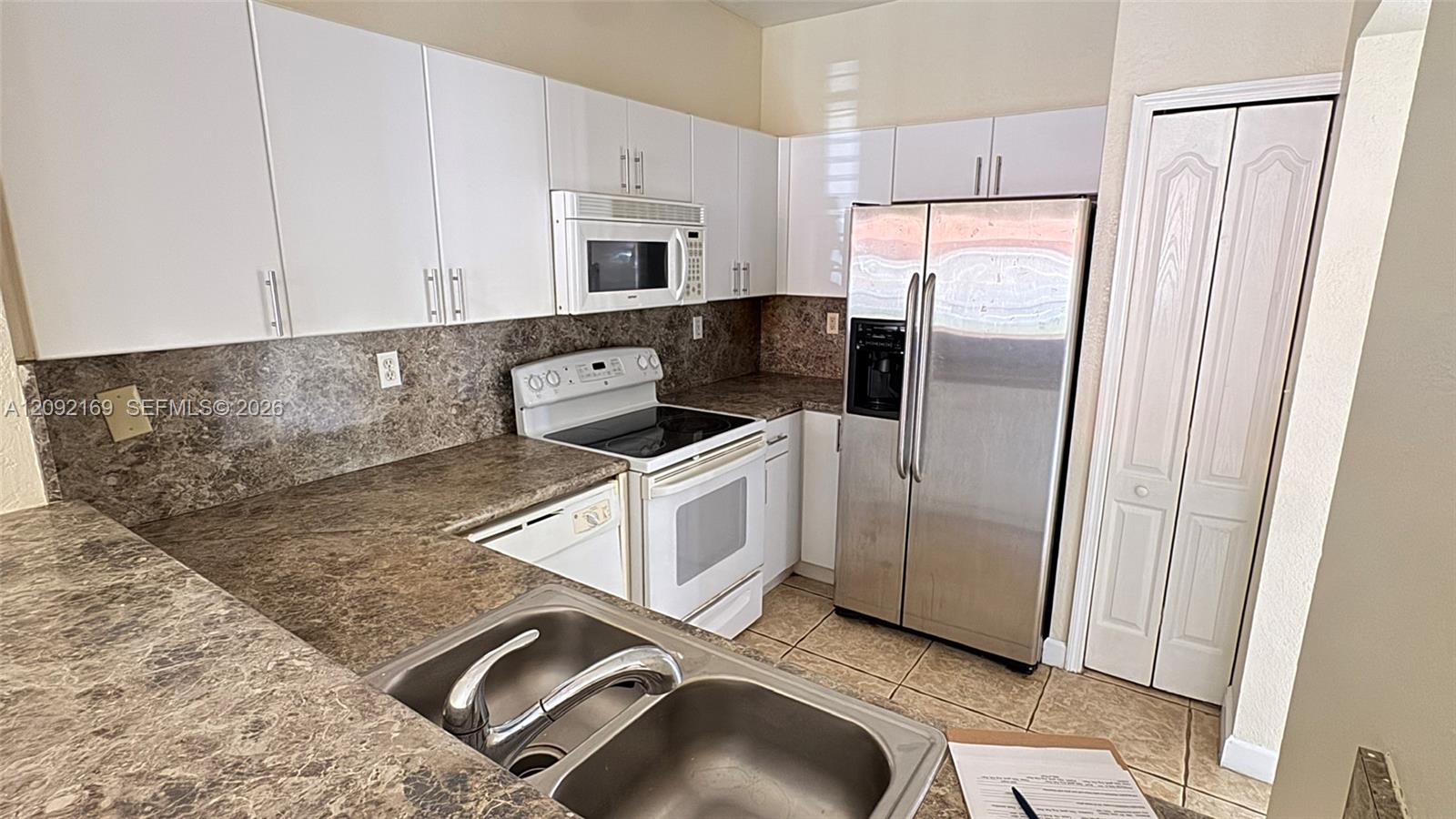 104-18 2 / 2 1130 sq. ft. $ 2026-09-19 0 foto