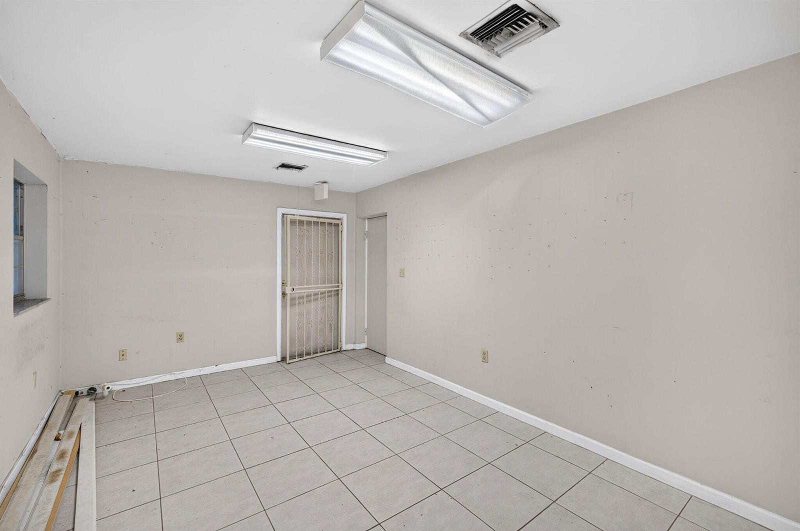 See details / 0 sq. ft. $ 2026-09-20 0 Photo