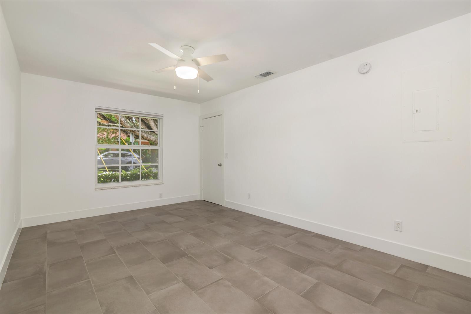 Ver detalles / 0 2025 sq. ft. $ 2026-09-20 0 foto