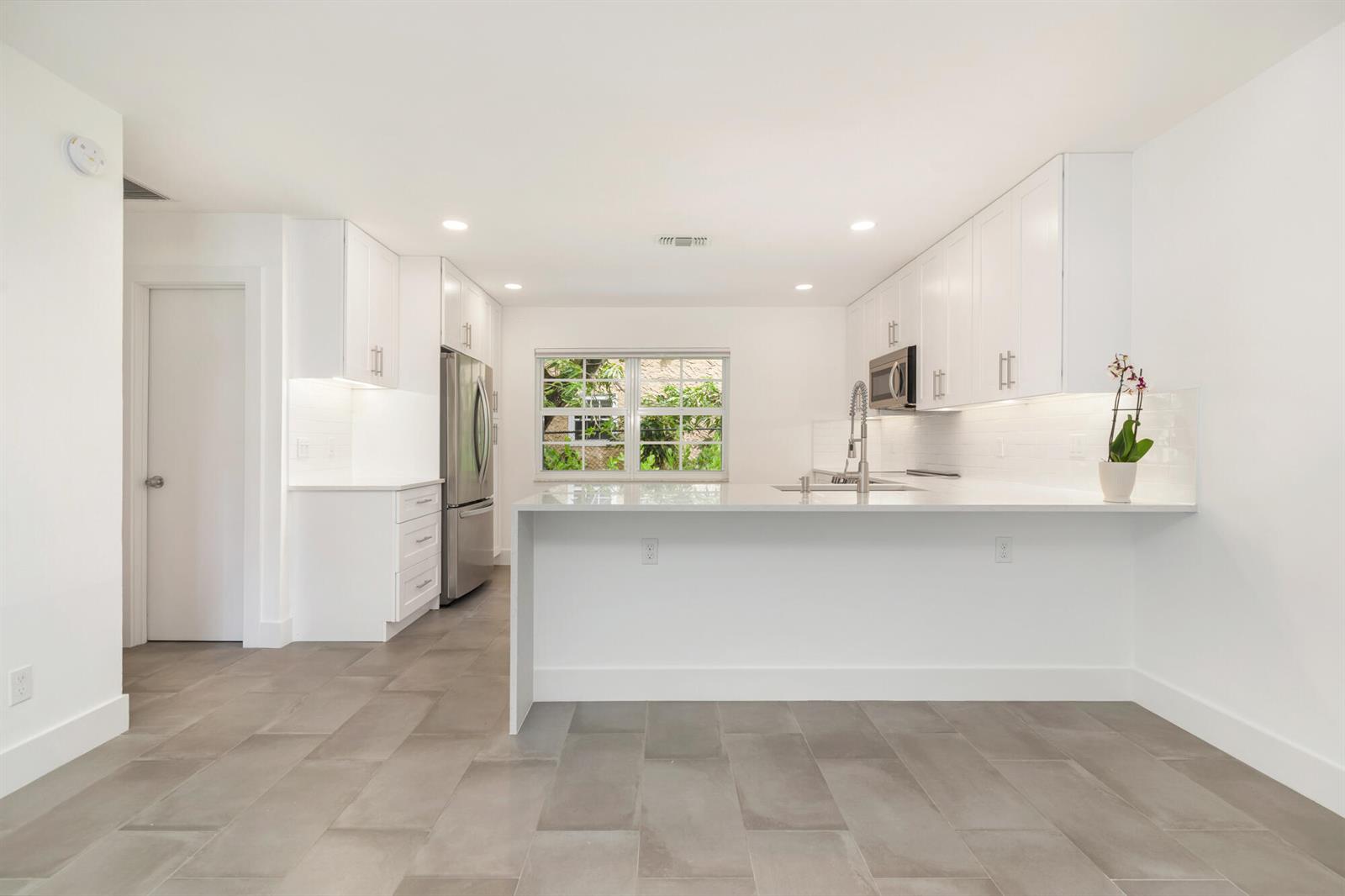 Ver detalles / 0 2025 sq. ft. $ 2026-09-20 0 foto