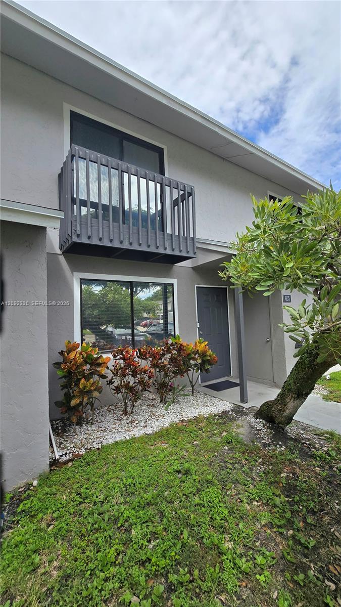 605 3 / 3 1260 sq. ft. $ 2026-10-12 0 Photo