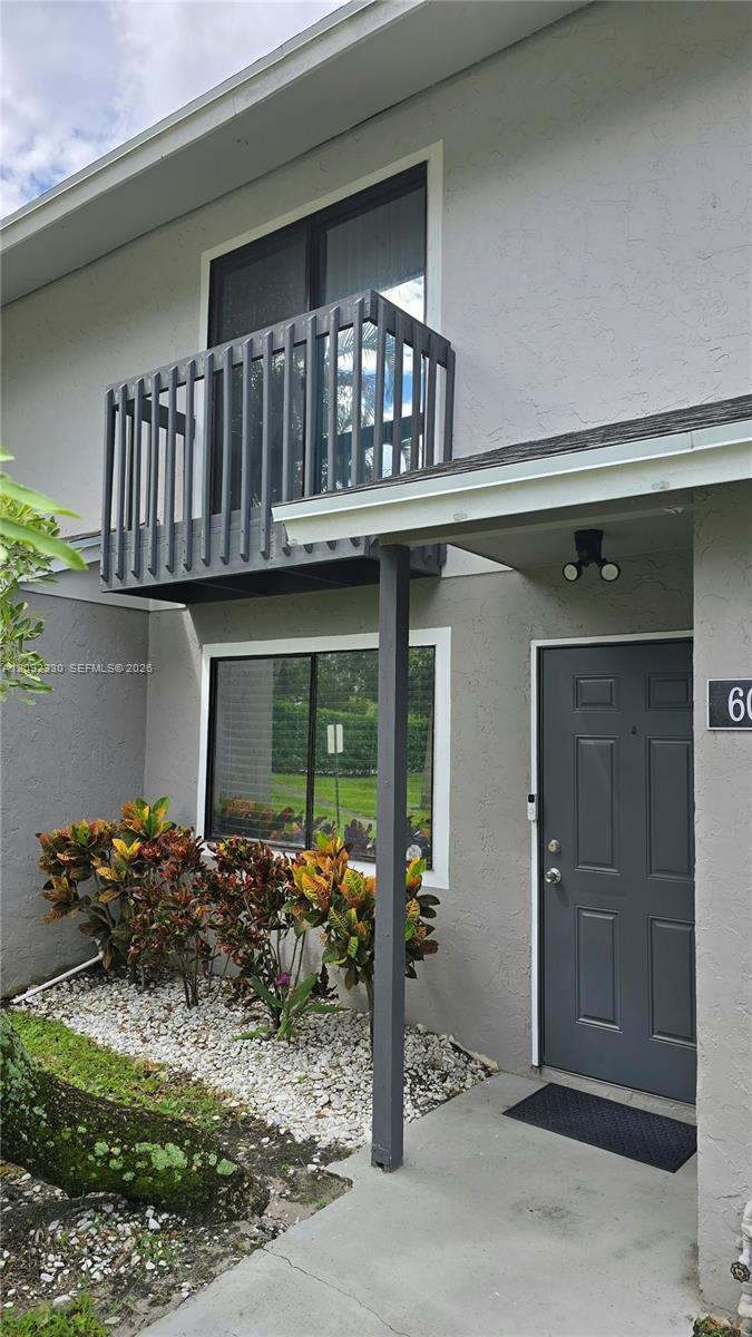 605 3 / 3 1260 sq. ft. $ 2026-10-12 0 Photo