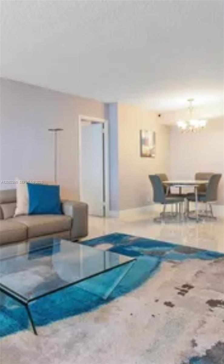 Ver detalles 1208 2 / 2 1087 sq. ft. $ 2026-09-20 0 foto