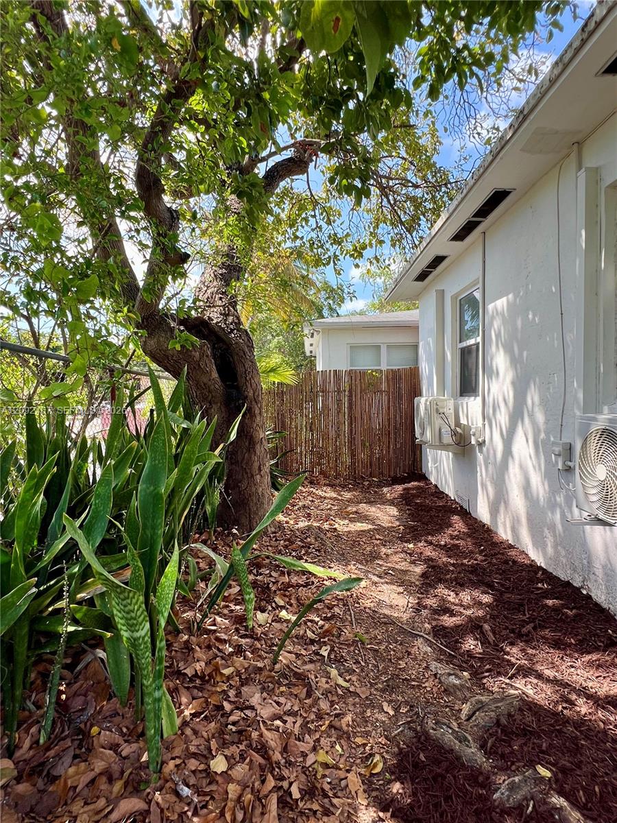 See details / sq. ft. $ 2026-09-20 0 Photo