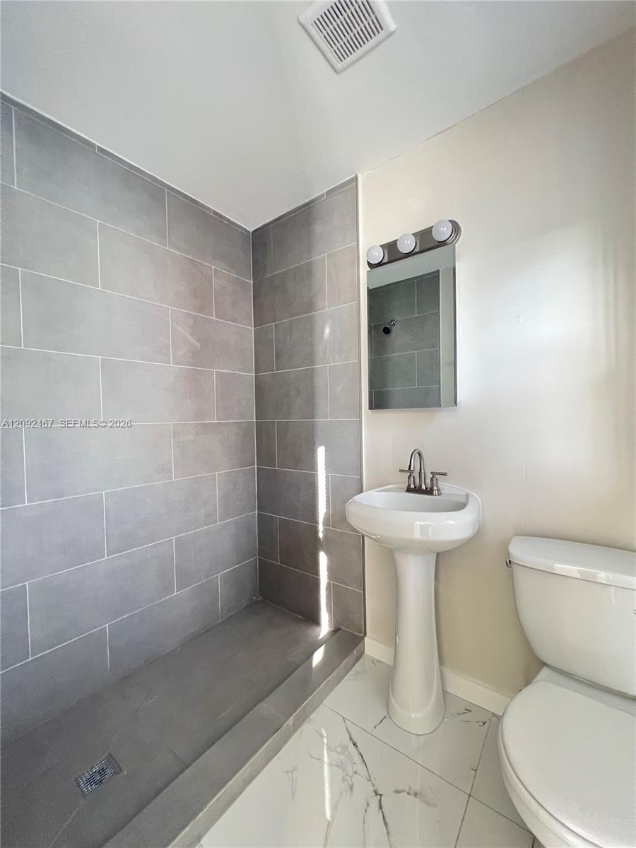 See details / sq. ft. $ 2026-09-20 0 Photo