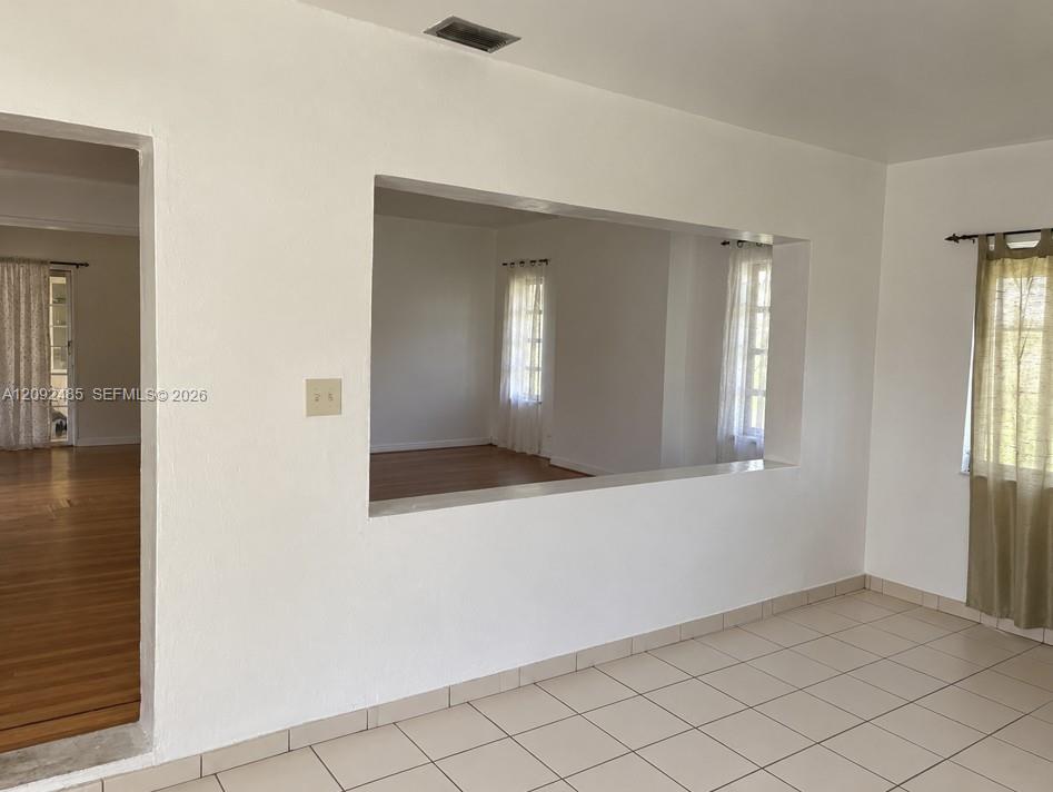 See details / 3111 sq. ft. $ 2026-09-20 0 Photo