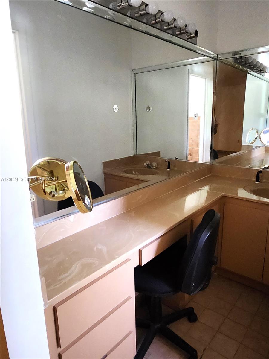 See details / 3111 sq. ft. $ 2026-09-20 0 Photo