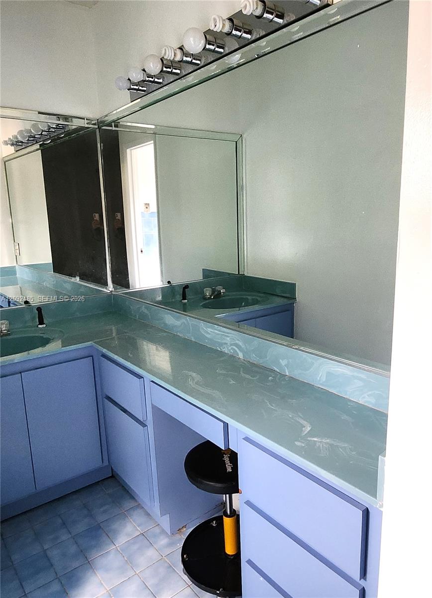 See details / 3111 sq. ft. $ 2026-09-20 0 Photo