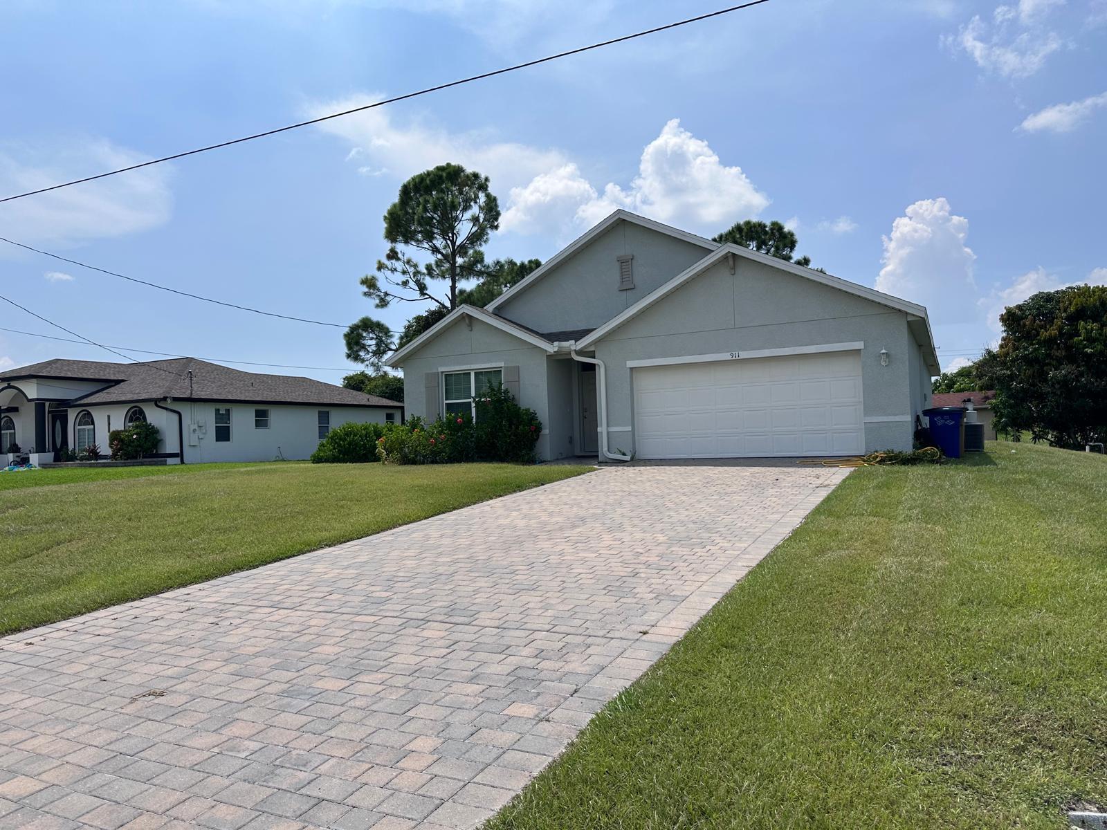 See details 911 4 / 2 1828 sq. ft. $ 2026-09-21 0 Photo