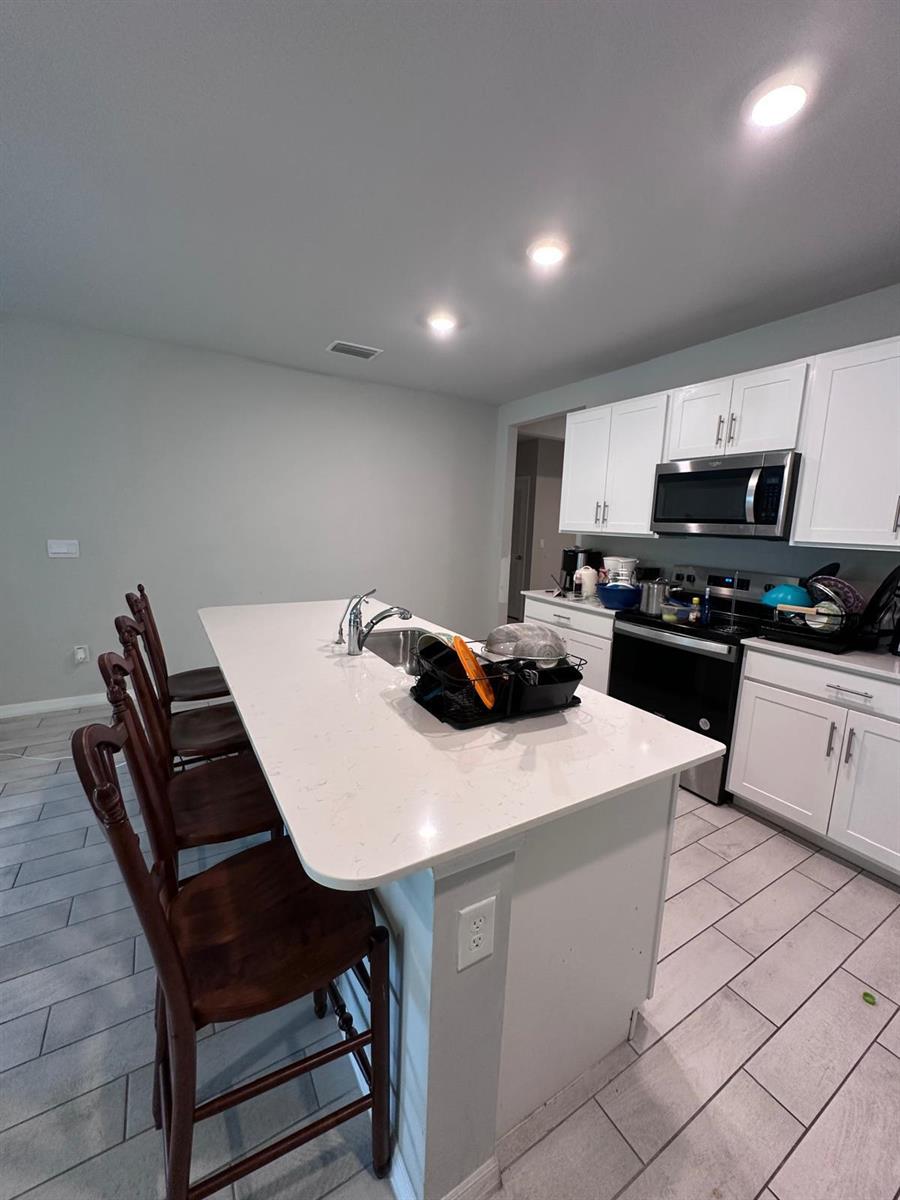 See details 911 4 / 2 1828 sq. ft. $ 2026-09-21 0 Photo