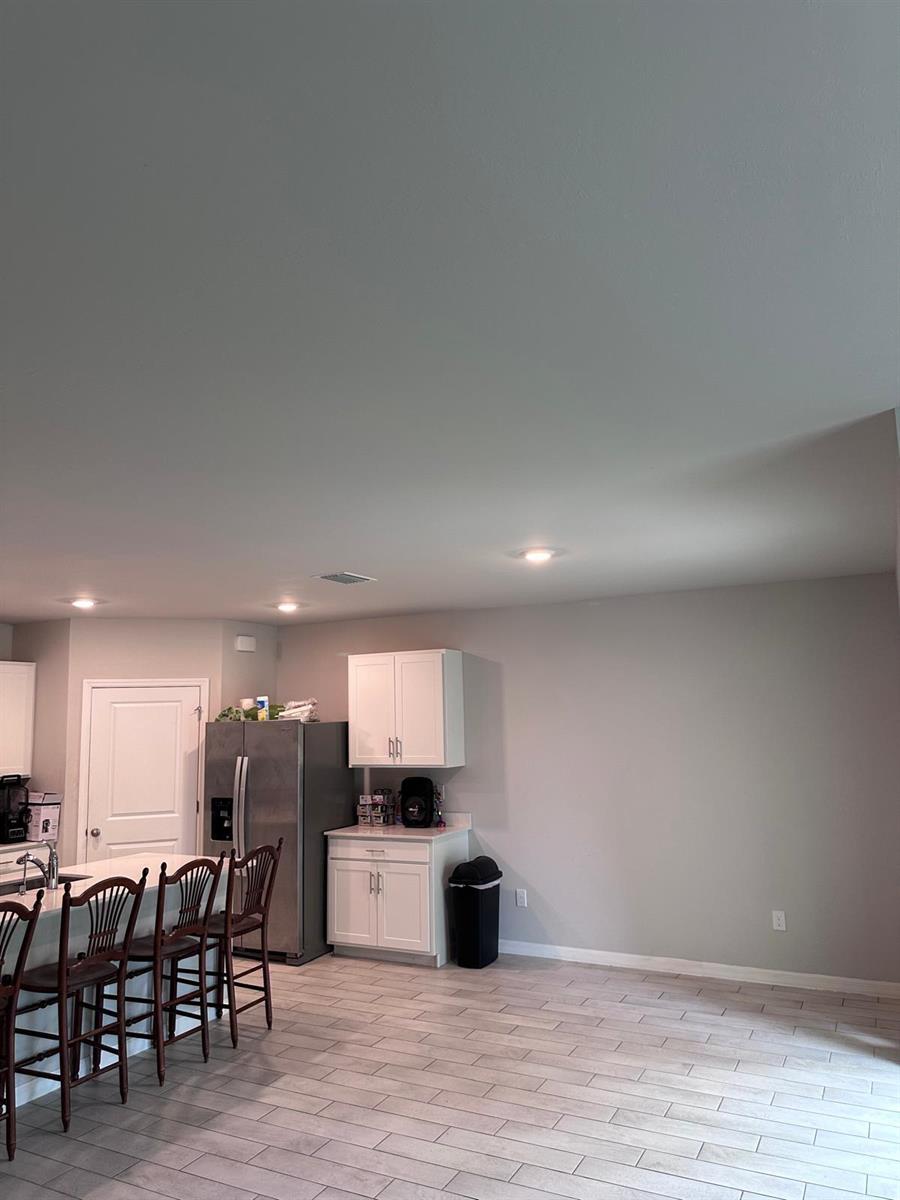 See details 911 4 / 2 1828 sq. ft. $ 2026-09-21 0 Photo