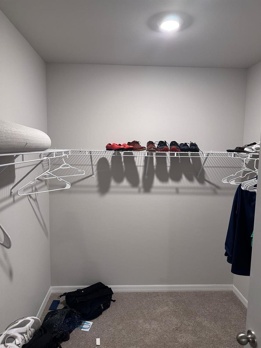 See details 911 4 / 2 1828 sq. ft. $ 2026-09-21 0 Photo