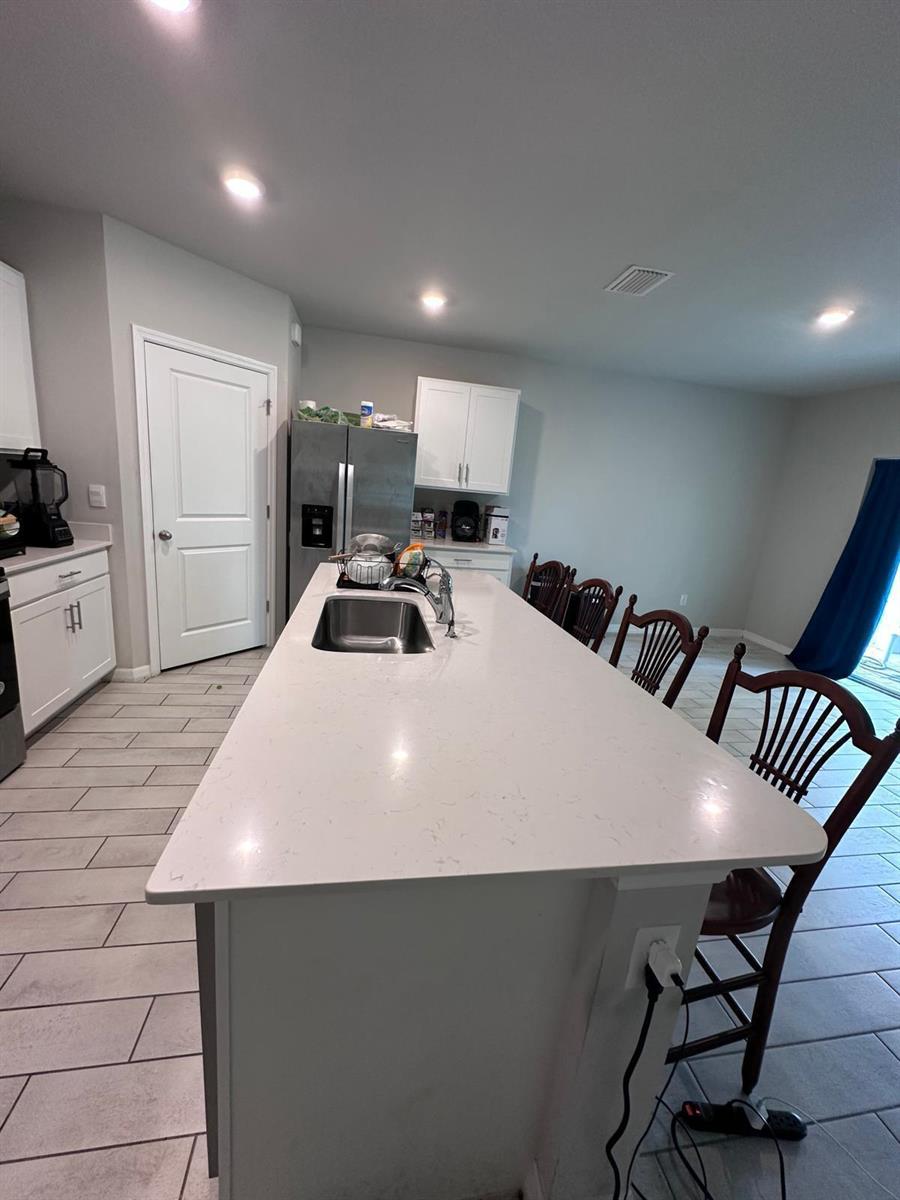 See details 911 4 / 2 1828 sq. ft. $ 2026-09-21 0 Photo