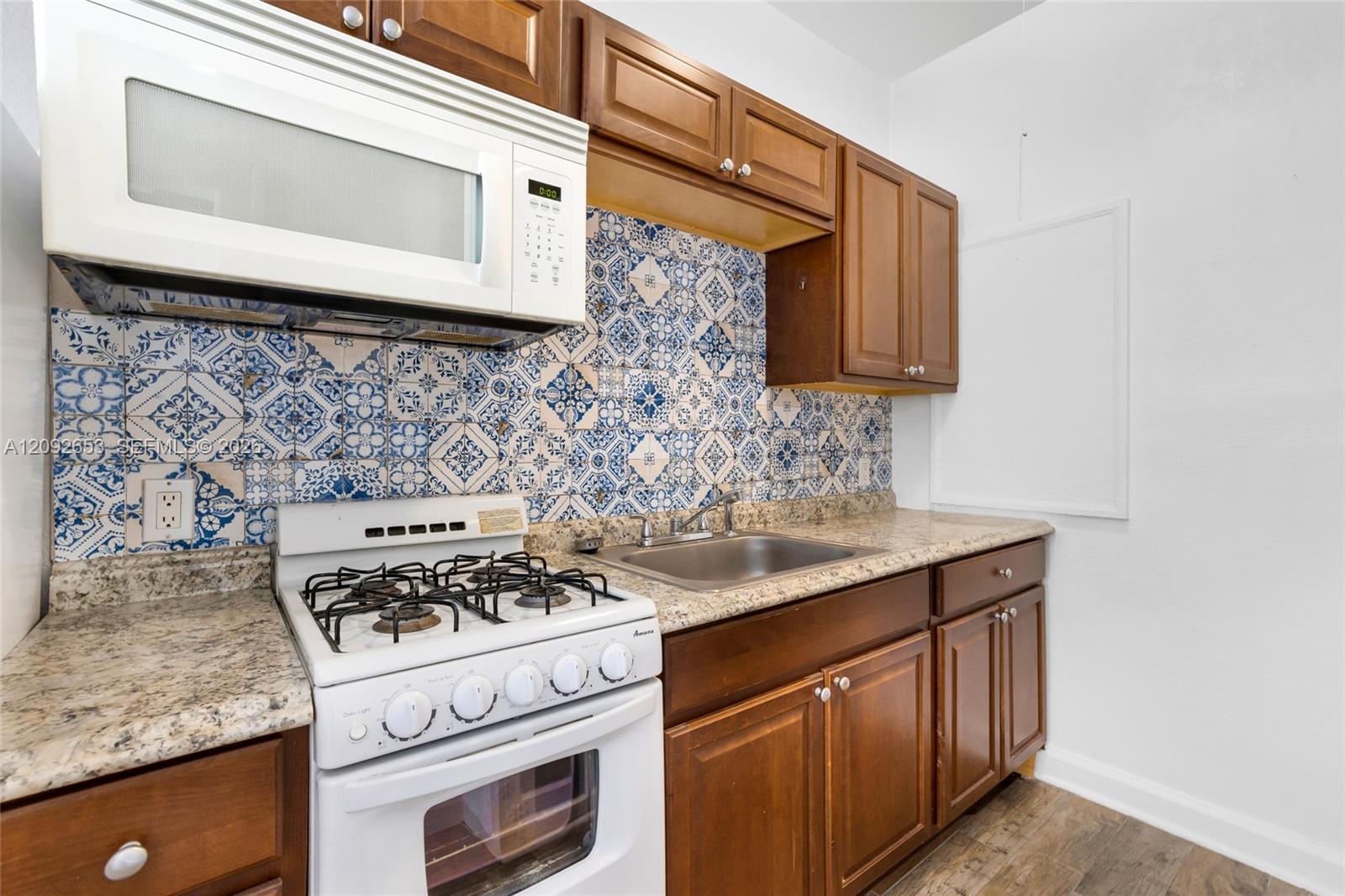 Ver detalles / sq. ft. $ 2026-09-21 0 foto