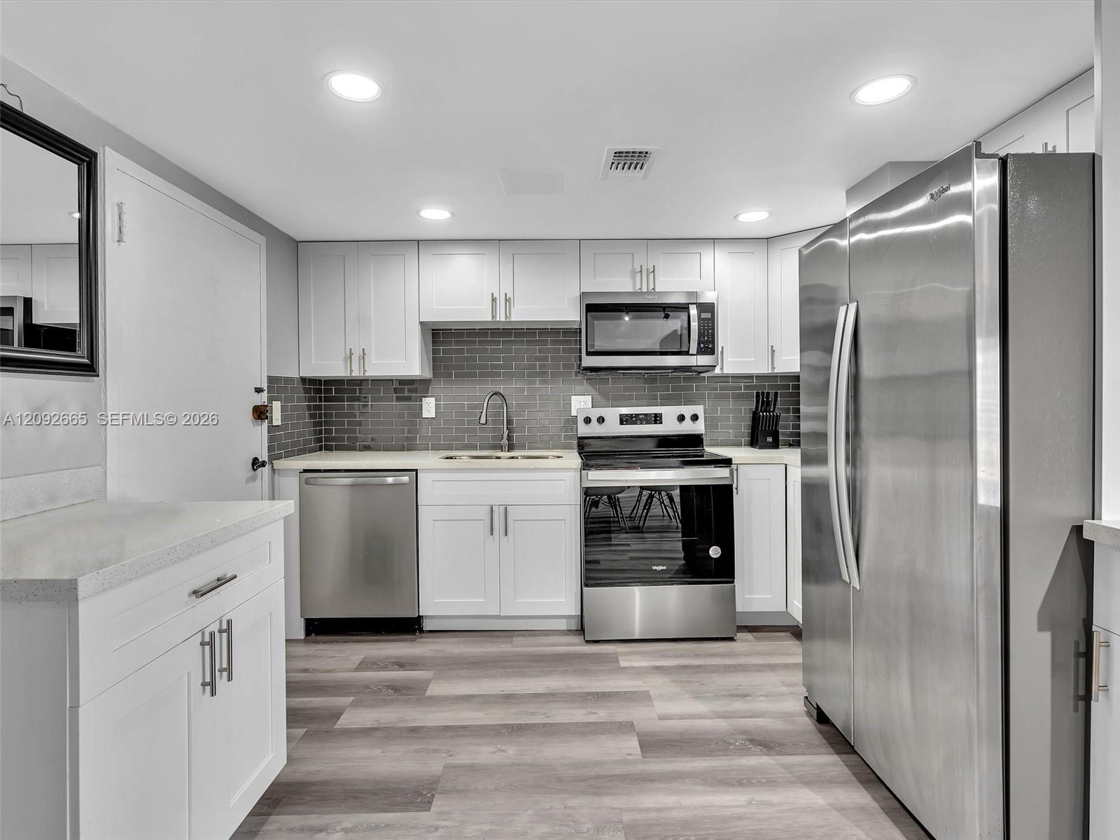 Ver detalles 510 1 / 2 1040 sq. ft. $ 2026-09-21 0 foto