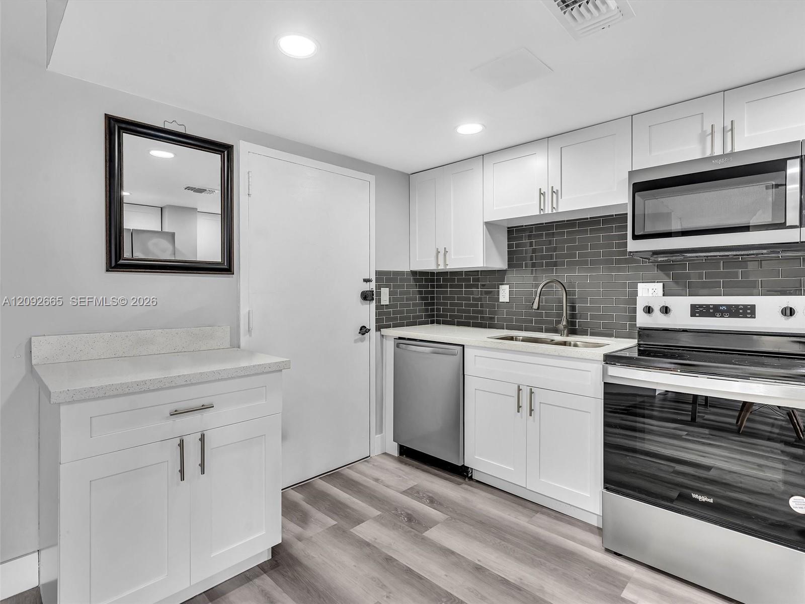 Ver detalles 510 1 / 2 1040 sq. ft. $ 2026-09-21 0 foto
