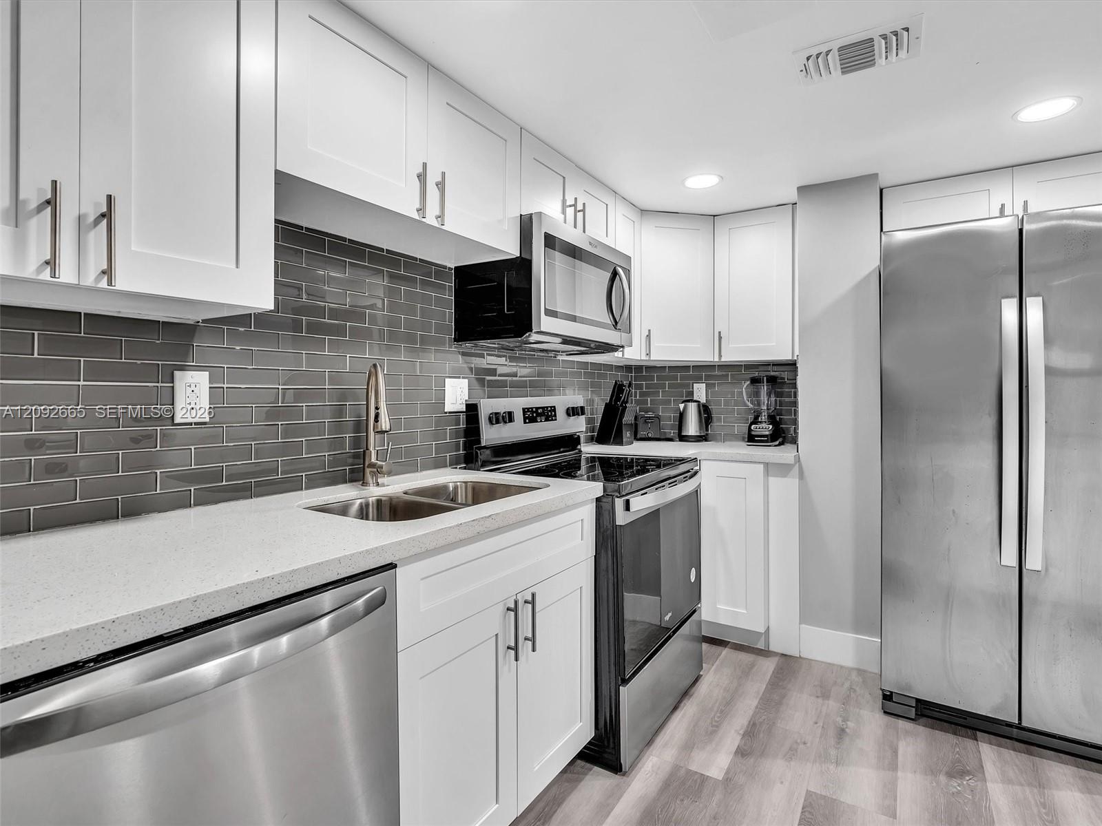 Ver detalles 510 1 / 2 1040 sq. ft. $ 2026-09-21 0 foto